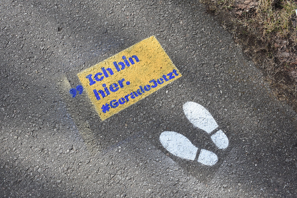 Foto der Schablone "Ich bin hier" der Kampagne #Geradejetzt